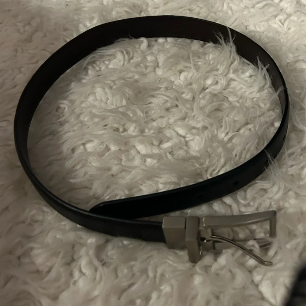 Black/brown reversible IZOD boys’ belt - size small